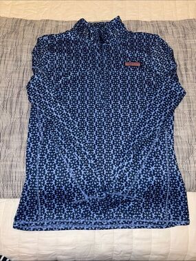 Ladies NWOT Vineyard Vines Navy and Light Blue Geometric Quarter-Zip Pullover